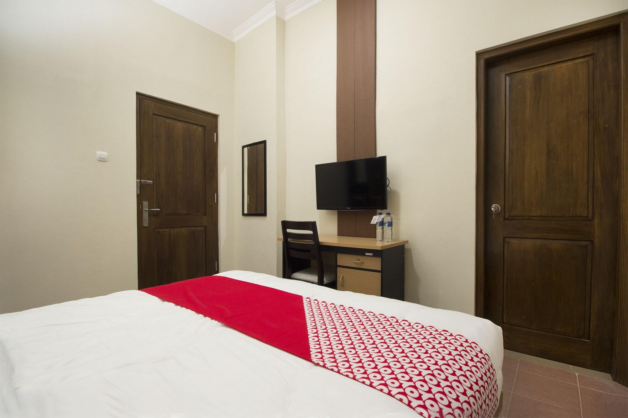 Oyo 572 Omah Gedongkuning Syariah Homestay Yogyakarta Exterior photo